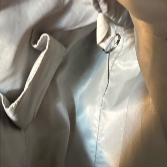 Tan and Cream Checkered Shoulder Bag with Gold Hardware - Picture 8 of 16